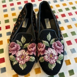 Katha Diddel needlepoint flats size 8